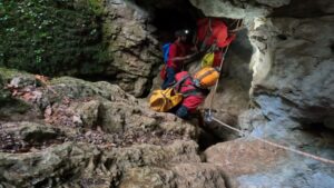 Lire la suite à propos de l’article Aven-grotte de la Baume Saigner